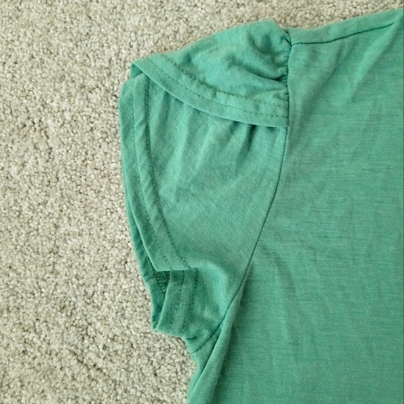 ✨EMERY ROSE Notched Neckline Petal Sleeve Tee✨ - Picture 3 of 4